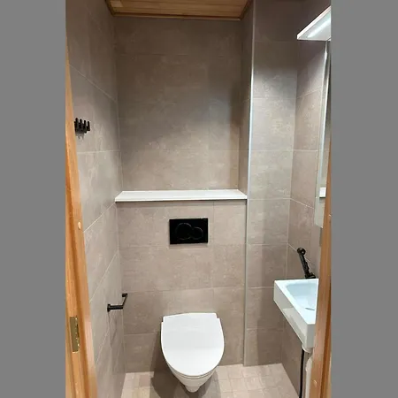 Cranberry C23 By Interhome Levi